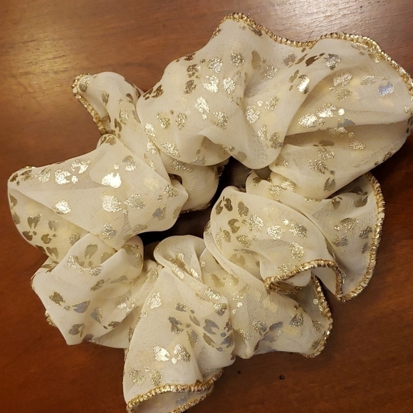 Hair Scruncies and Combs Assorted Colors and Size Bundle of 10 - Picture 5 of 12